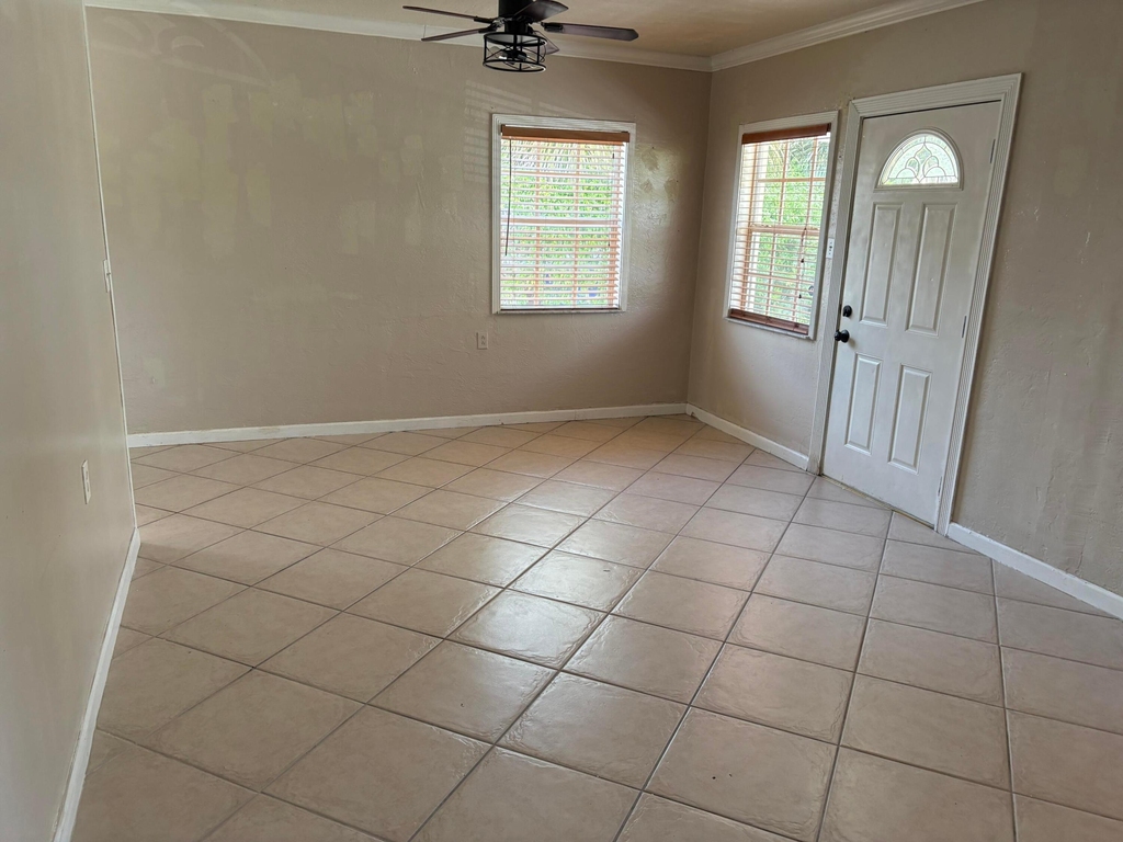706 Glenn Parkway - Photo 2