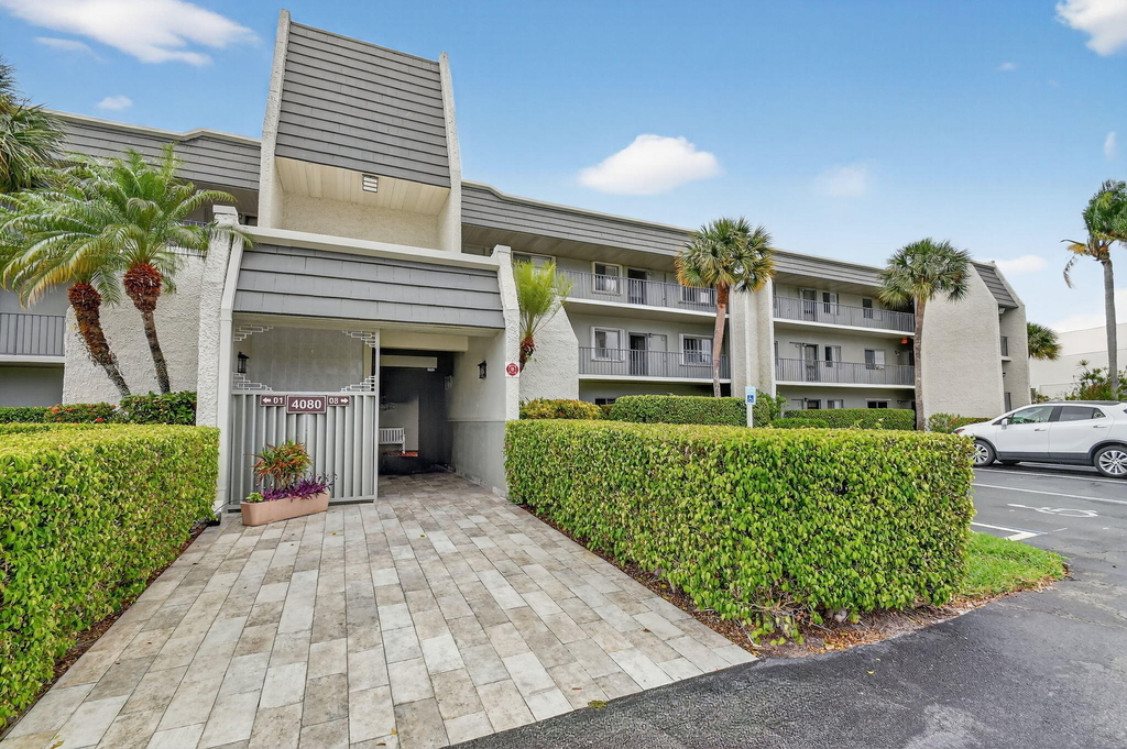 4080 Tivoli Court - Photo 0