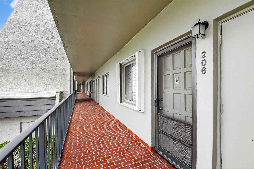 4080 Tivoli Court - Photo 2