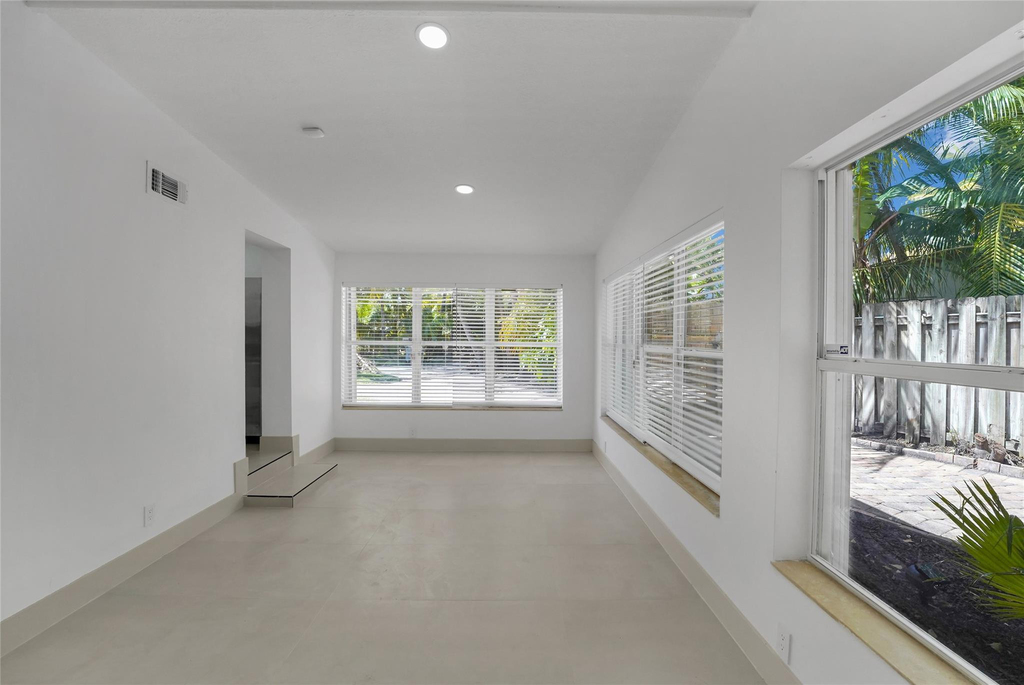 812 Ne 4th Avenue - Photo 12