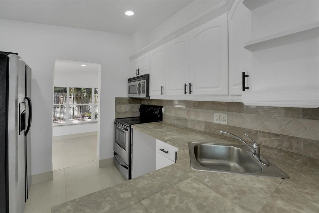 812 Ne 4th Avenue - Photo 22