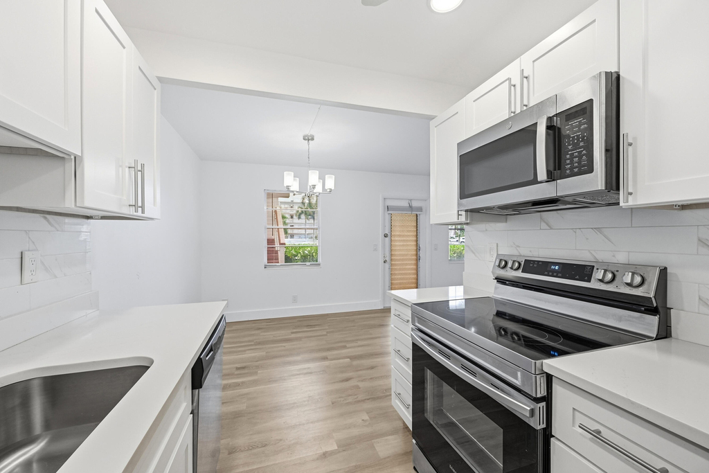 1043 Cornwall C - Photo 23