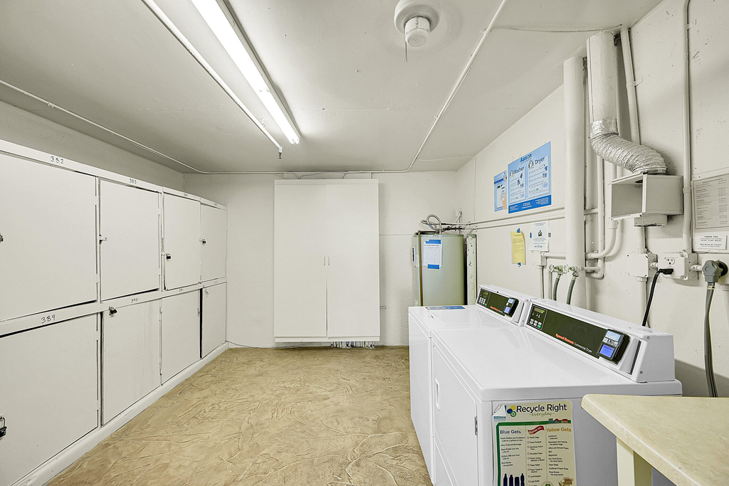 1043 Cornwall C - Photo 19