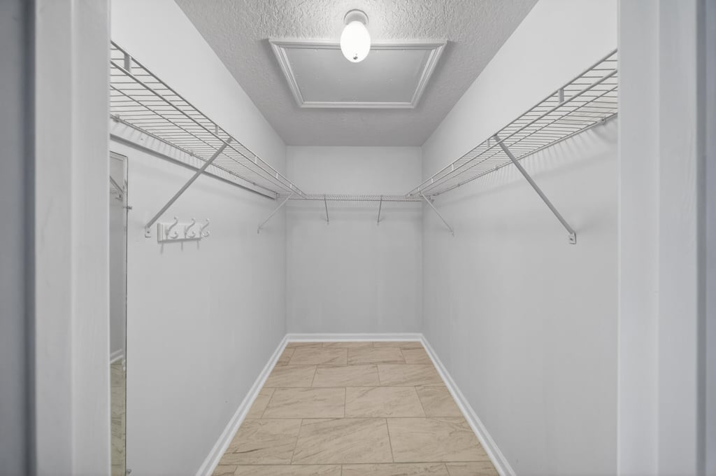 1567 Pheasant Walk - Photo 11