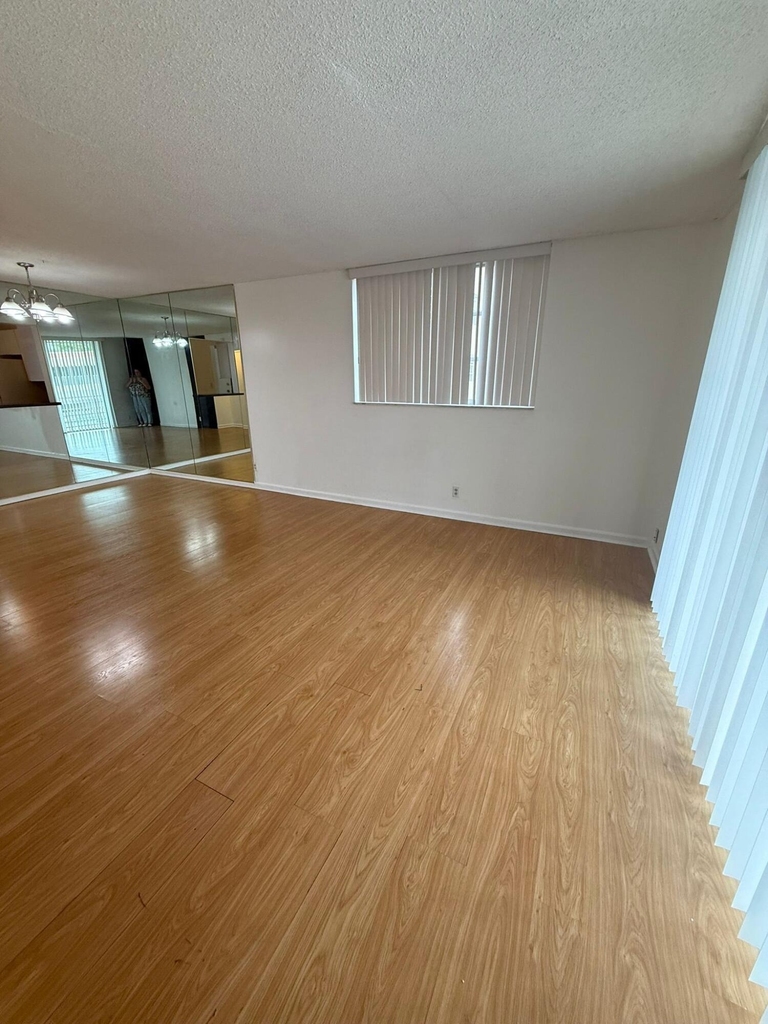 404 Nw 68th Avenue - Photo 13