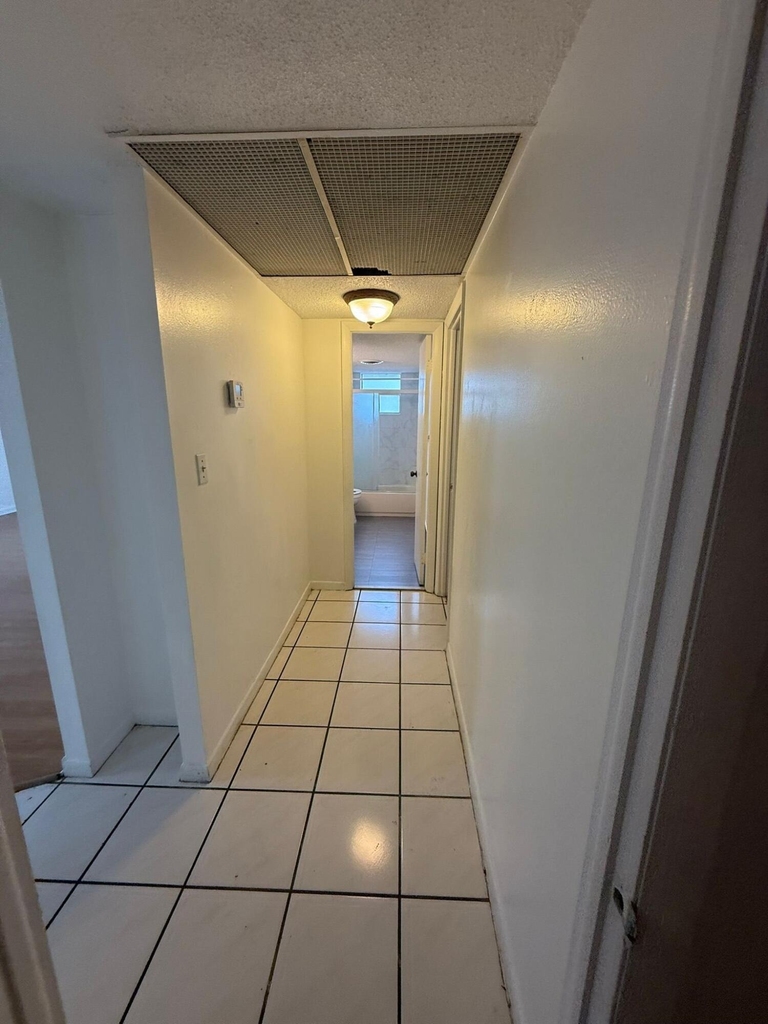 404 Nw 68th Avenue - Photo 20