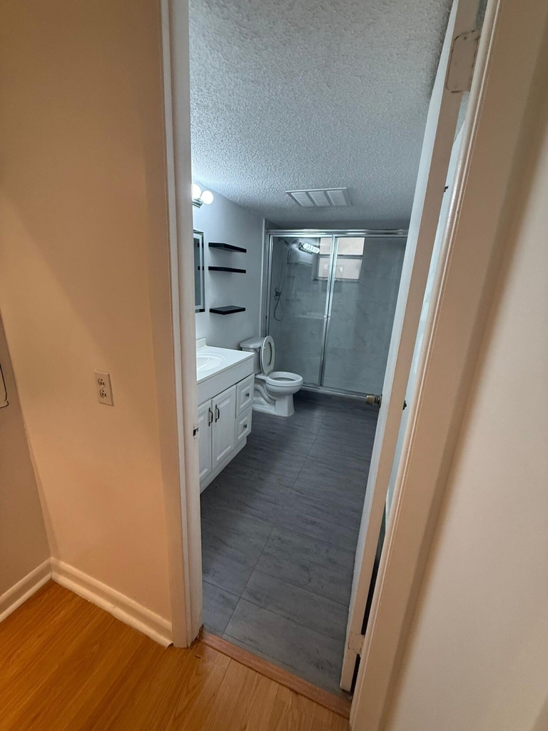 404 Nw 68th Avenue - Photo 28