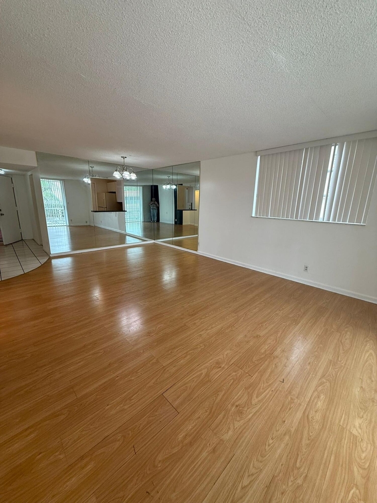 404 Nw 68th Avenue - Photo 14