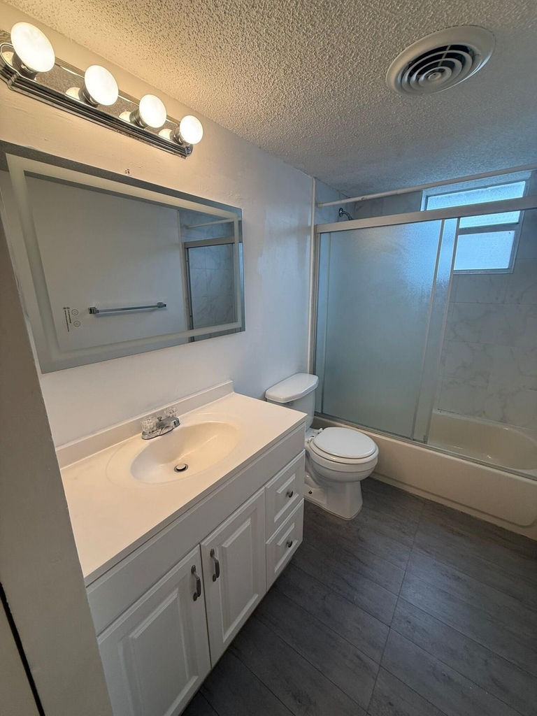 404 Nw 68th Avenue - Photo 21