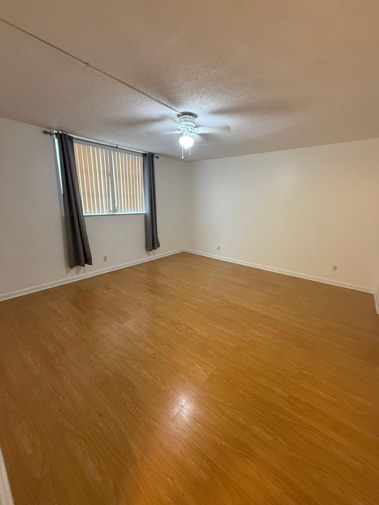 404 Nw 68th Avenue - Photo 24