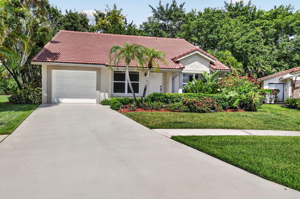 10065 Camelback Lane - Photo 3