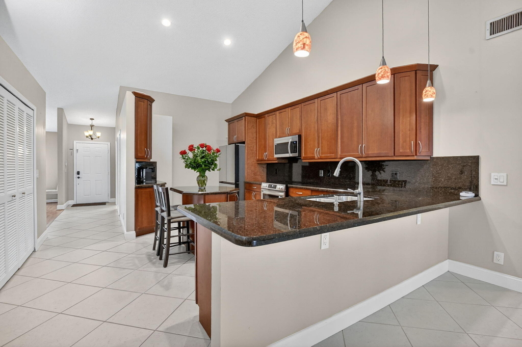 10065 Camelback Lane - Photo 14