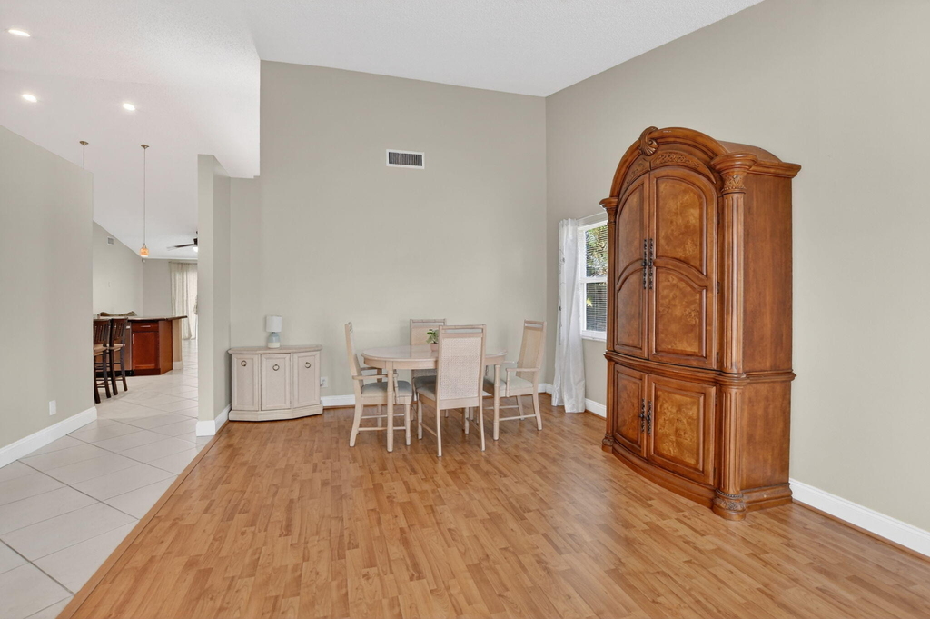 10065 Camelback Lane - Photo 8