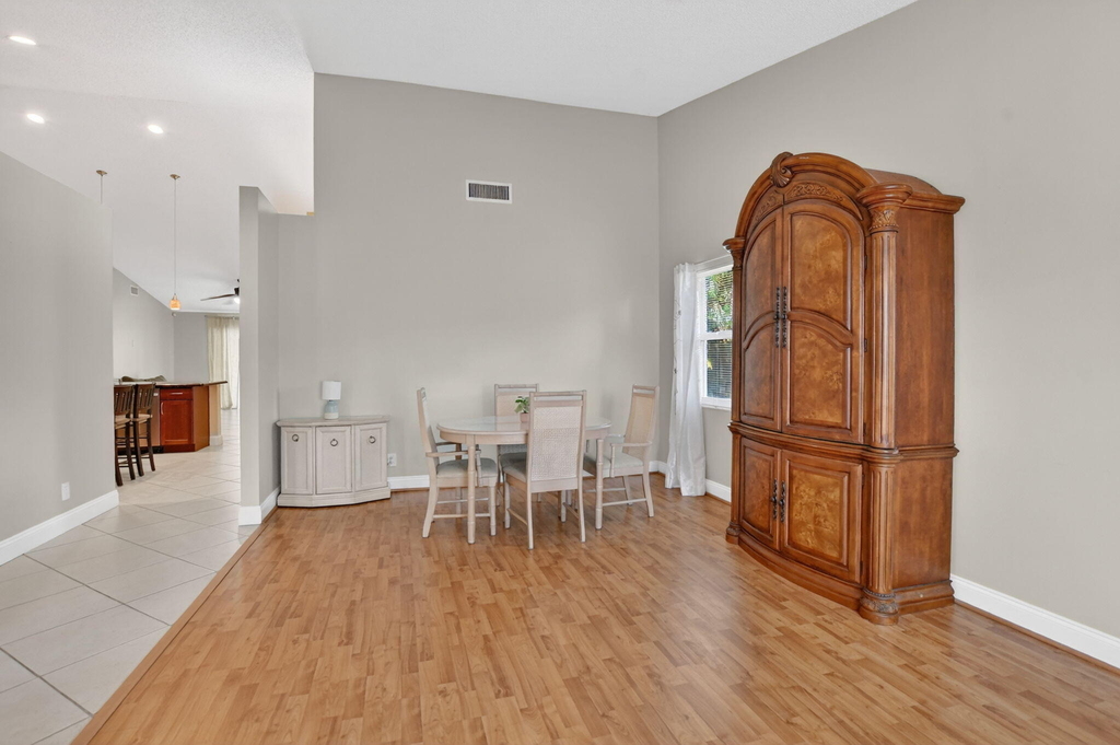 10065 Camelback Lane - Photo 9