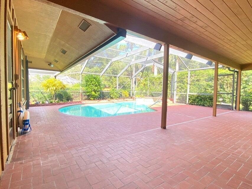 5585 Pennock Point Road - Photo 16