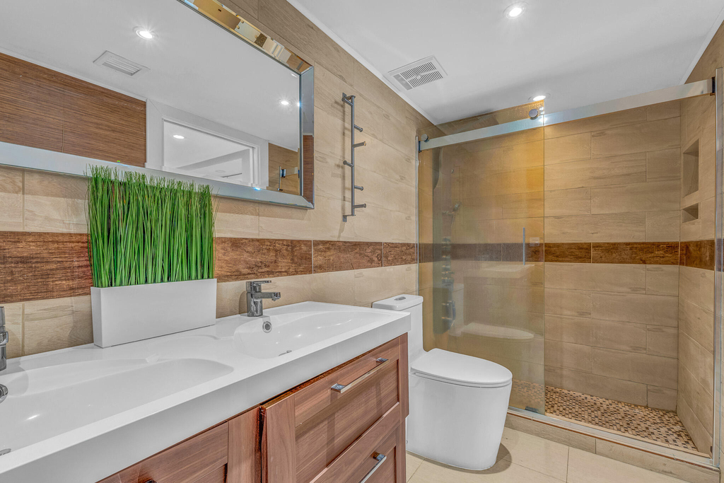 7601 E Treasure Drive - Photo 17