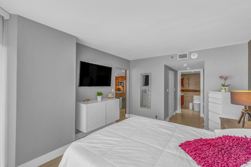 7601 E Treasure Drive - Photo 15