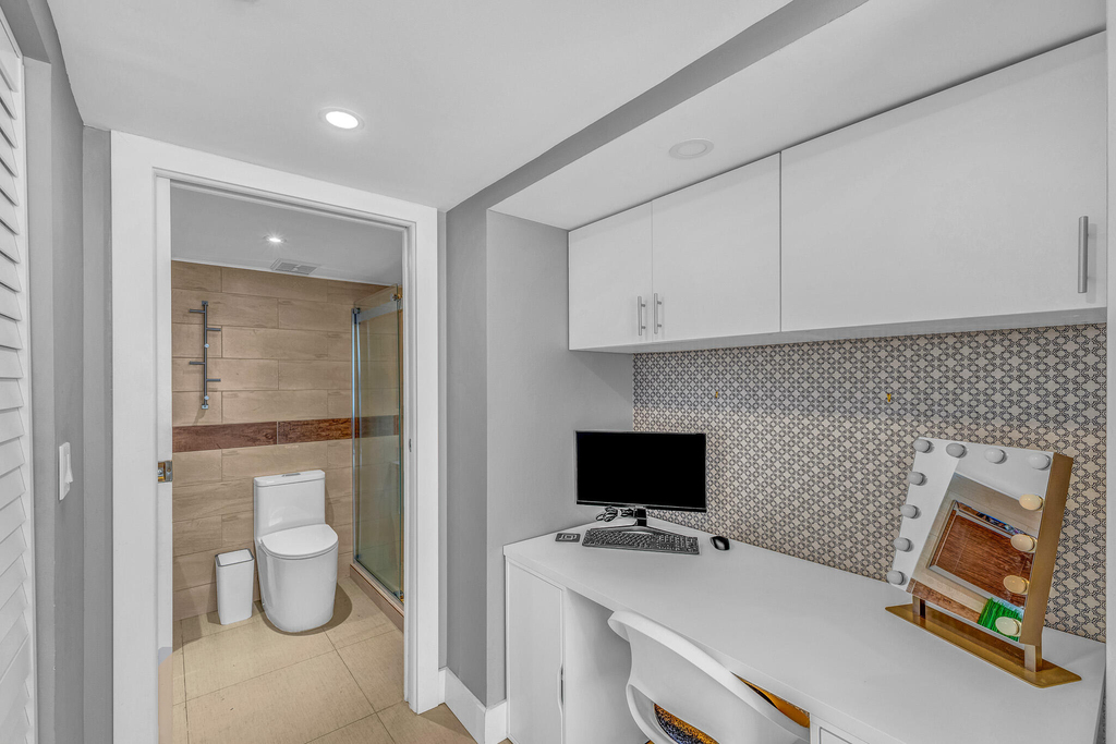 7601 E Treasure Drive - Photo 16