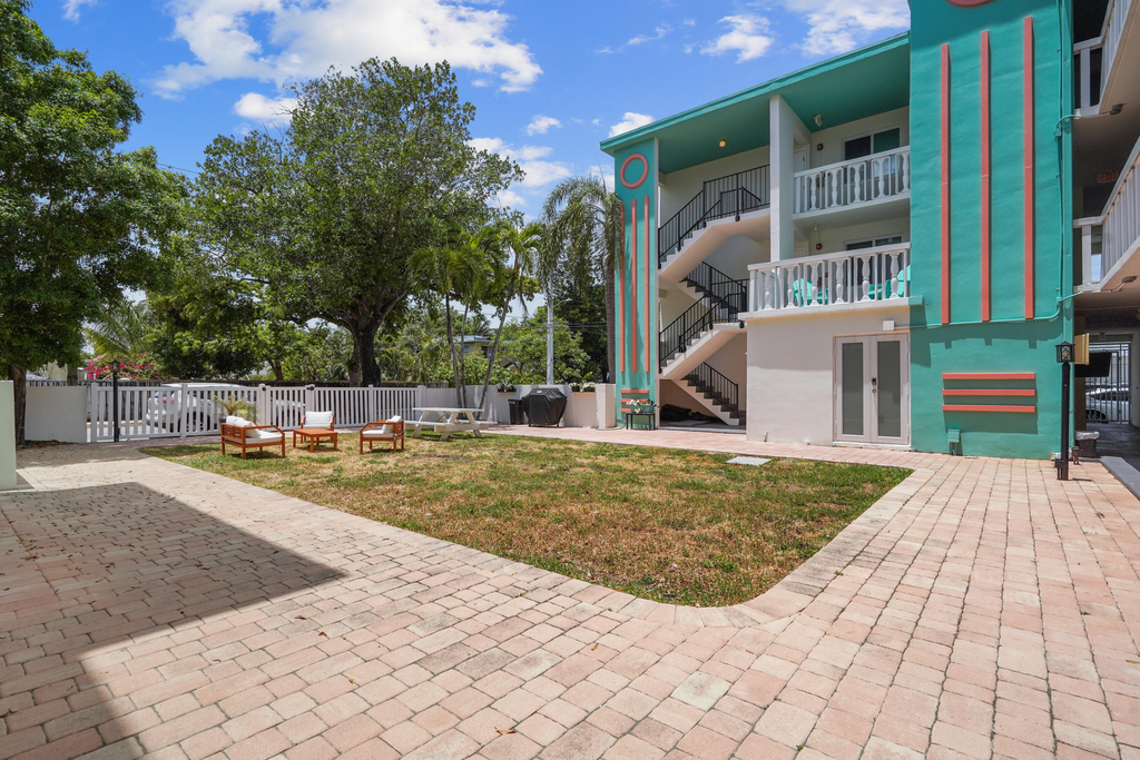 1857 Jefferson Street - Photo 2
