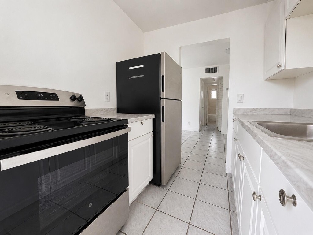 1857 Jefferson Street - Photo 10