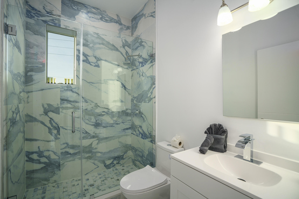 1002 N Riverside Drive - Photo 14