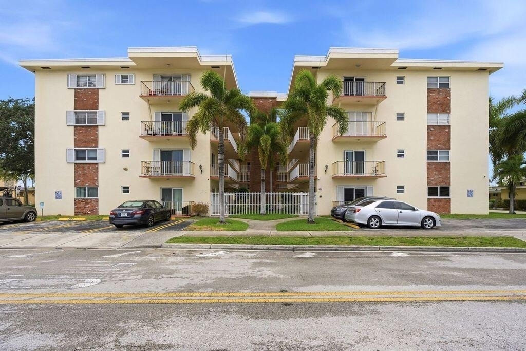 1747 Rodman Street - Photo 16