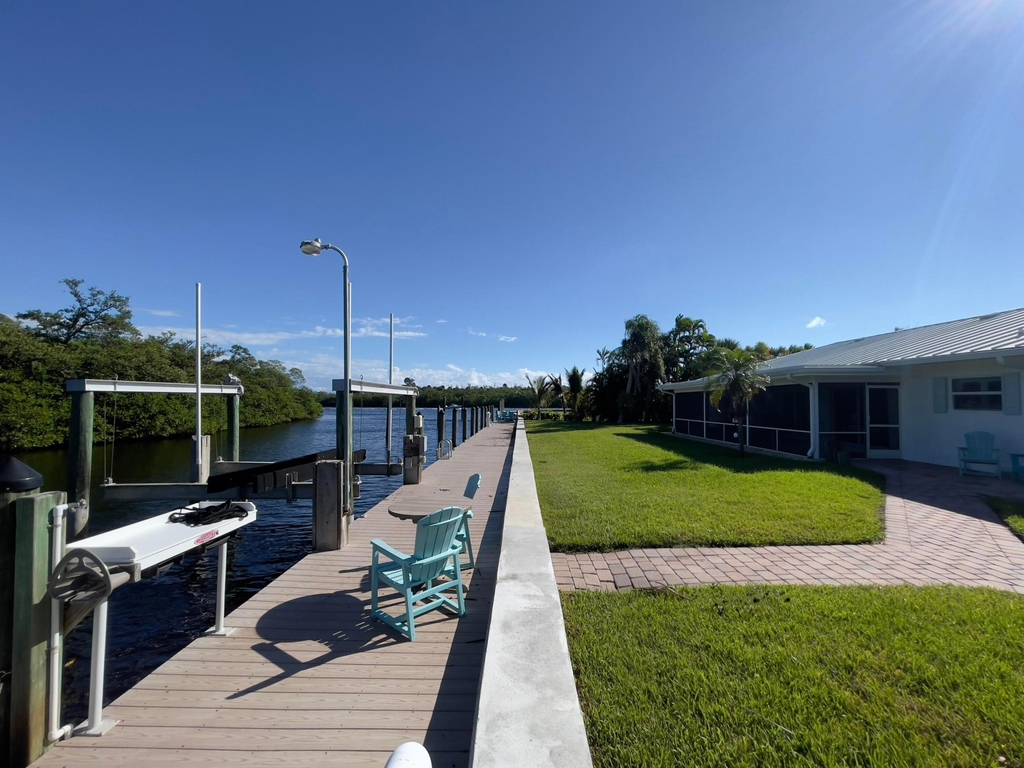 8585 Se Palm Street - Photo 30