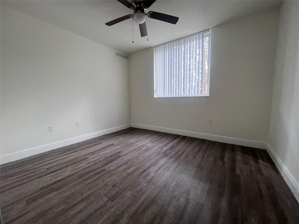 19455 Ne 10 Avenue - Photo 4