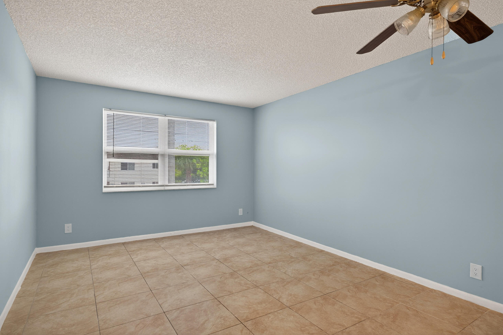 95 Ne 41st Street - Photo 2