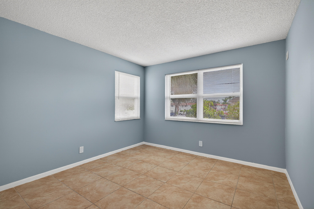 95 Ne 41st Street - Photo 4