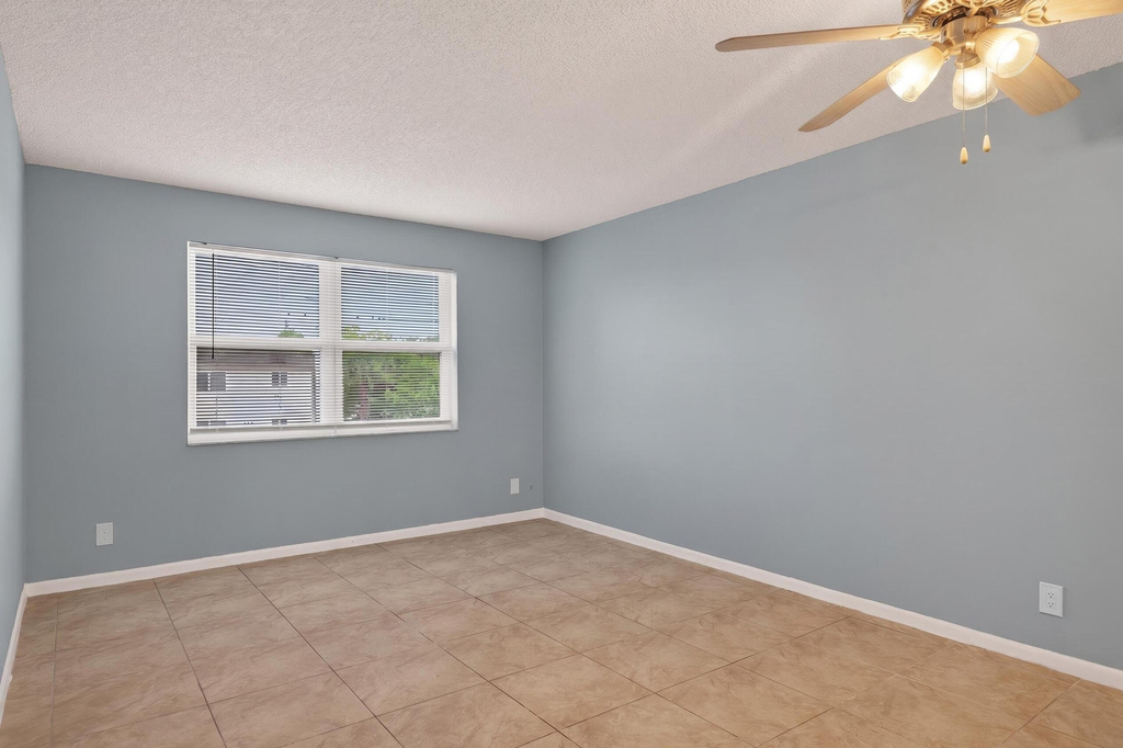 95 Ne 41st Street - Photo 3