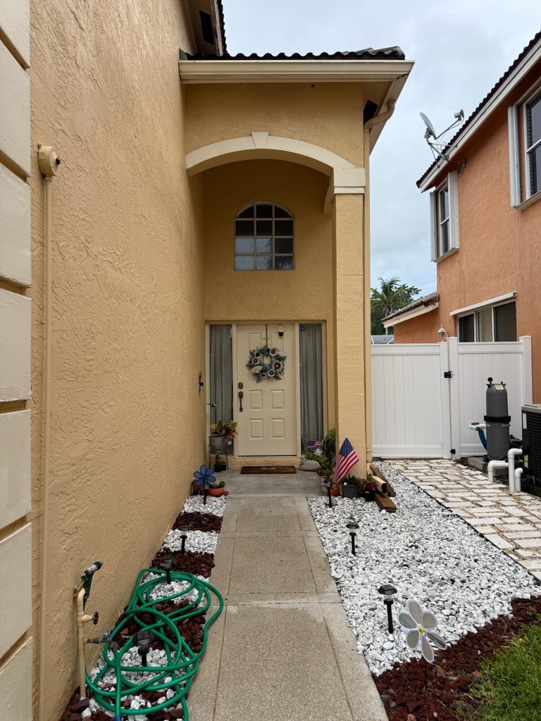 7418 Wescott Terrace - Photo 4