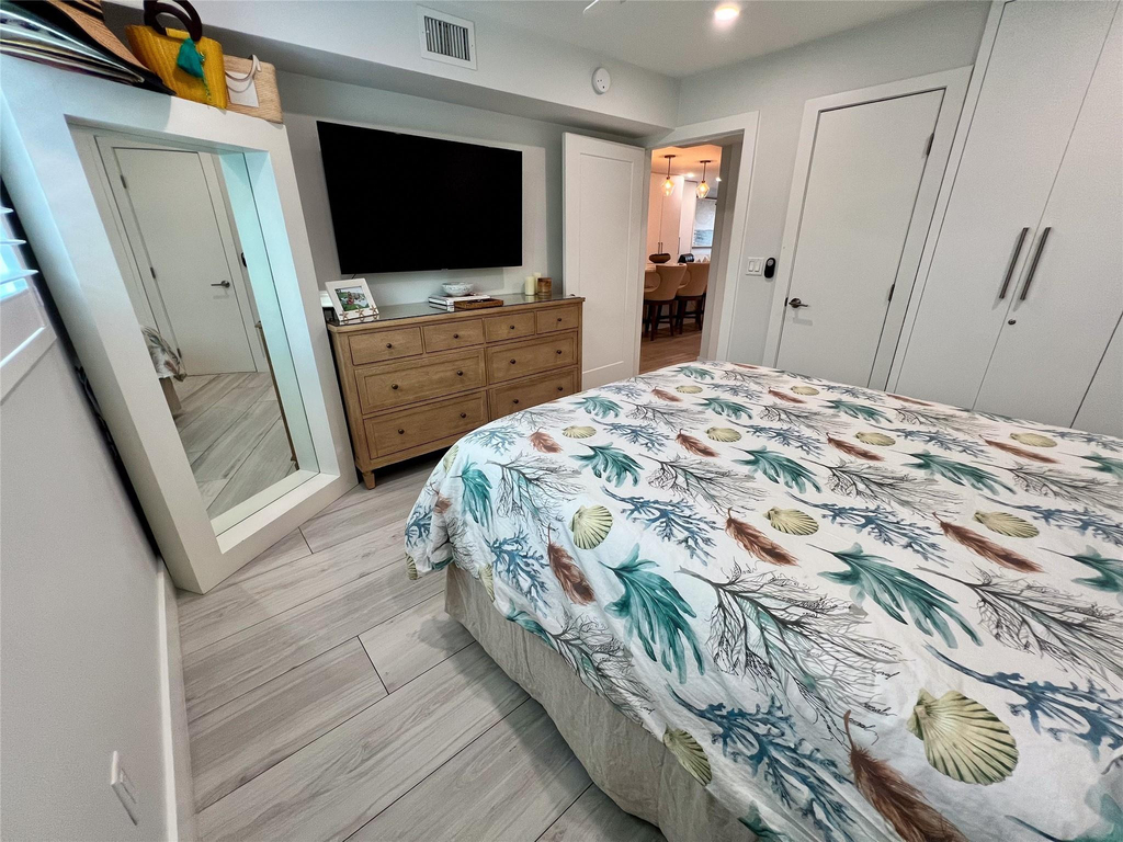 2115 Ne 37th Drive - Photo 15