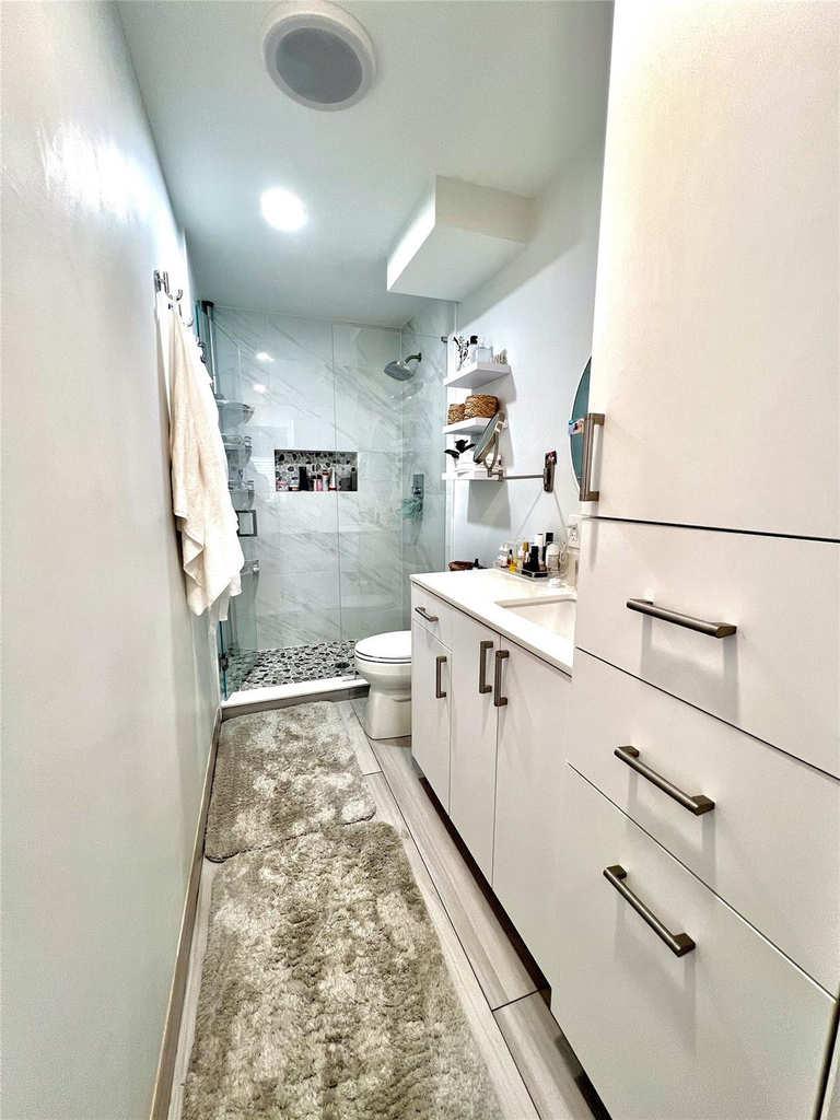 2115 Ne 37th Drive - Photo 12