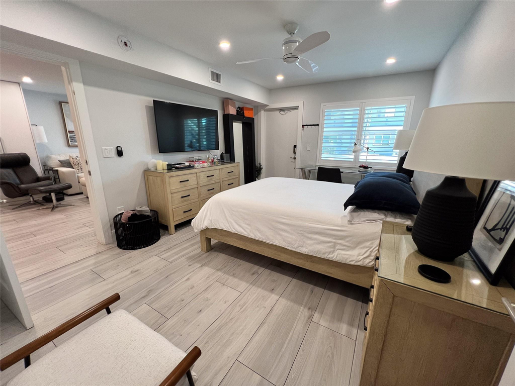 2115 Ne 37th Drive - Photo 11