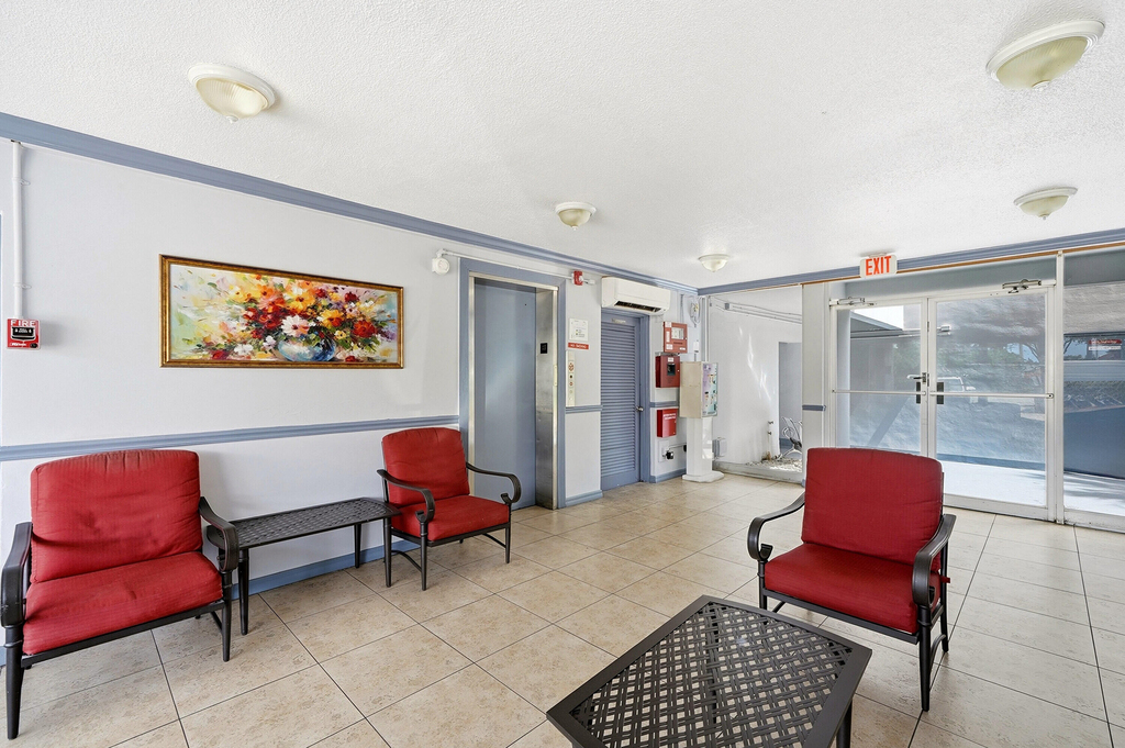 1333 E Hallandale Beach Boulevard - Photo 18