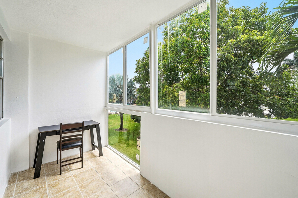 1333 E Hallandale Beach Boulevard - Photo 14