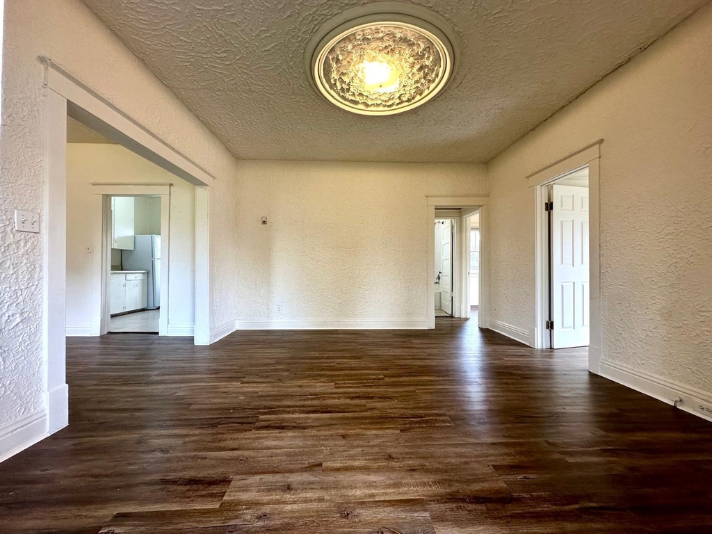 523 Valley Forge Road - Photo 8