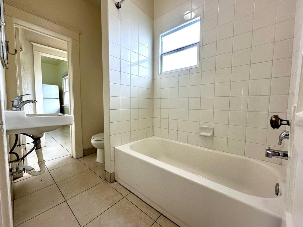 523 Valley Forge Road - Photo 5