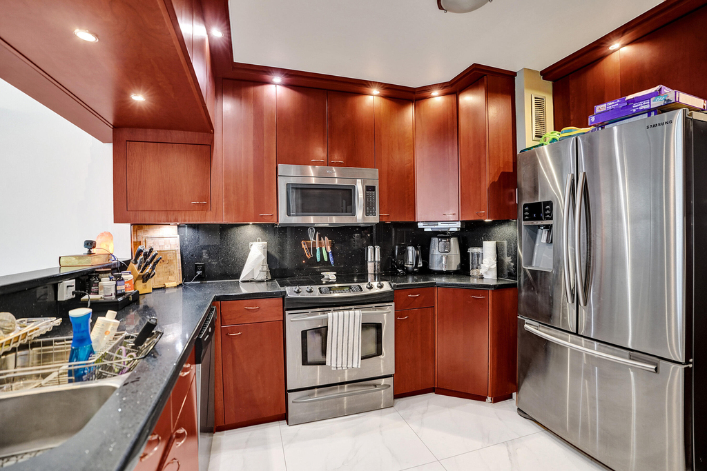 3000 E Sunrise Boulevard - Photo 29