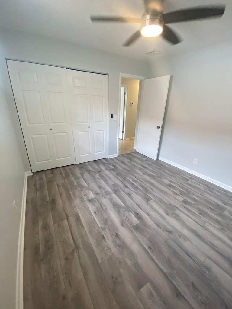 1317 Willow Road - Photo 14