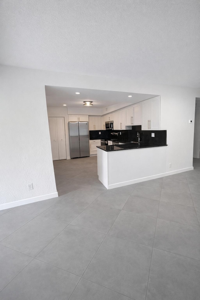 3355 Jaywood Terrace - Photo 4
