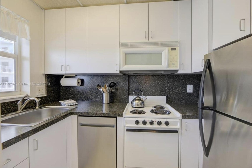 9 N Birch Road - Photo 5