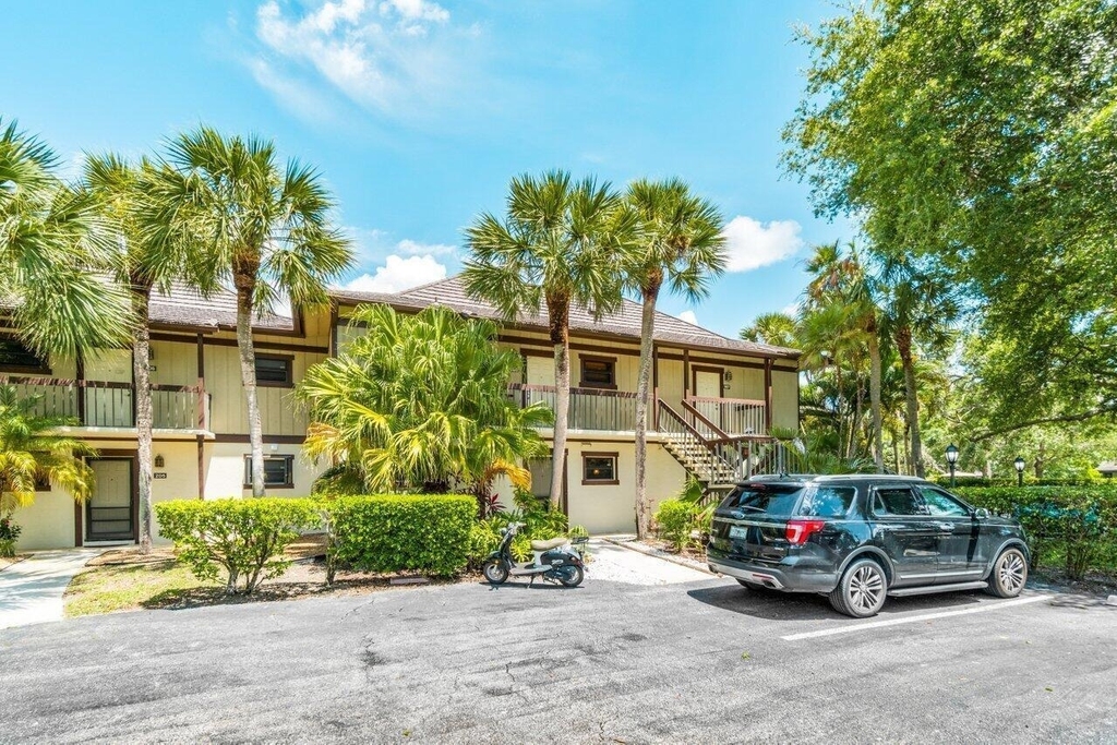 13334 Polo Club Road - Photo 18