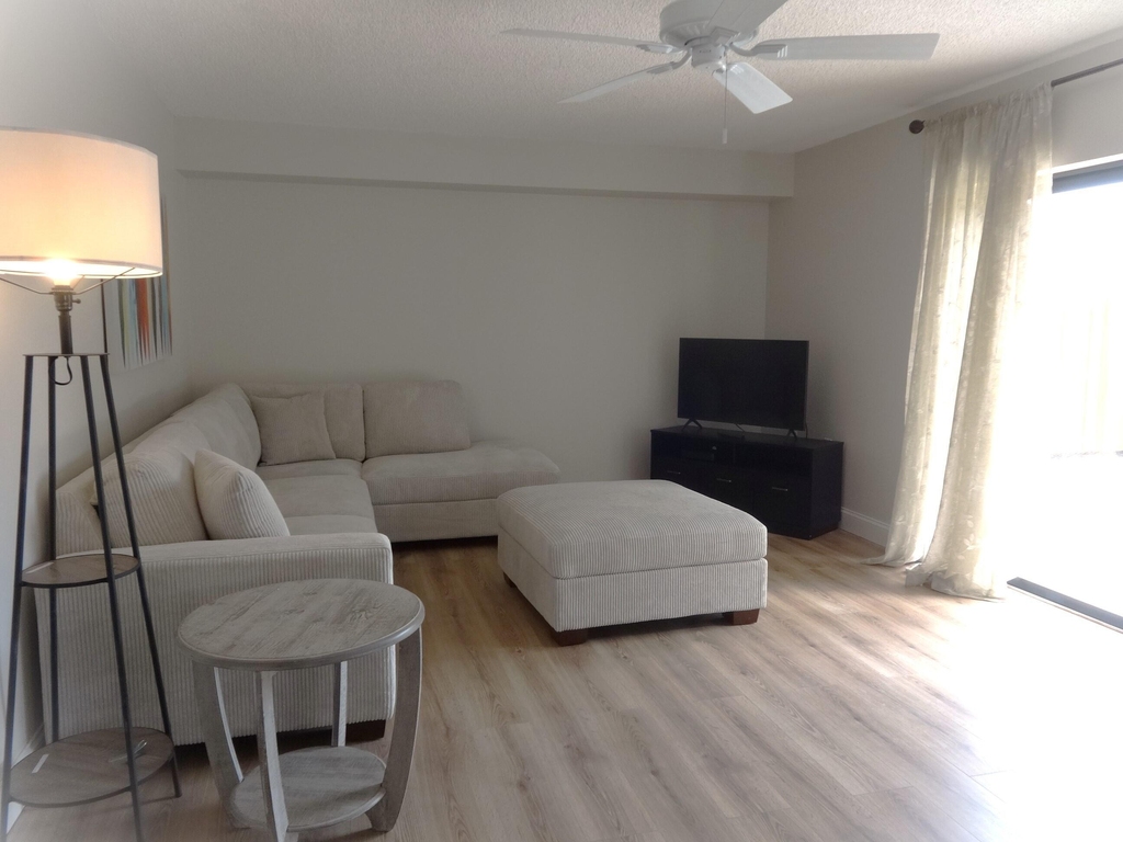 2914 29th Court - Photo 5