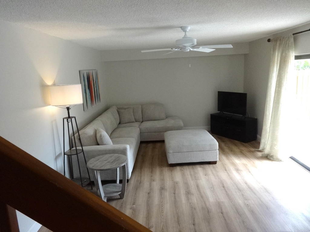 2914 29th Court - Photo 7