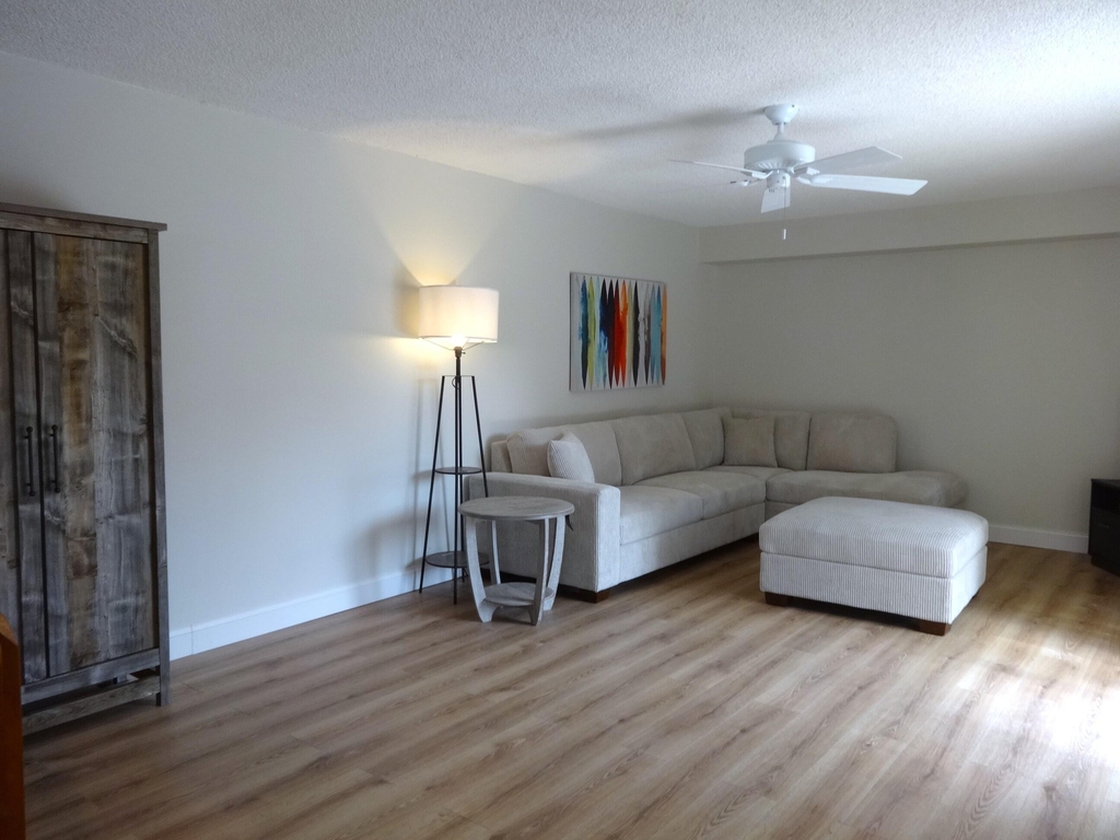 2914 29th Court - Photo 6