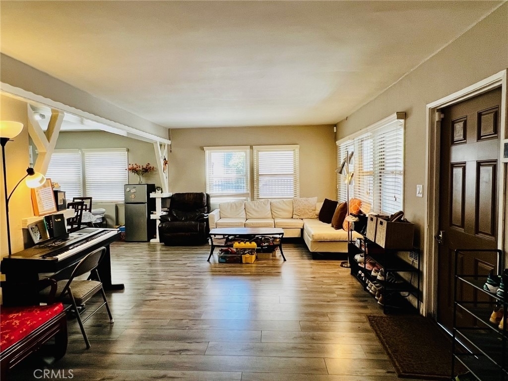 913 W 21st - Photo 12