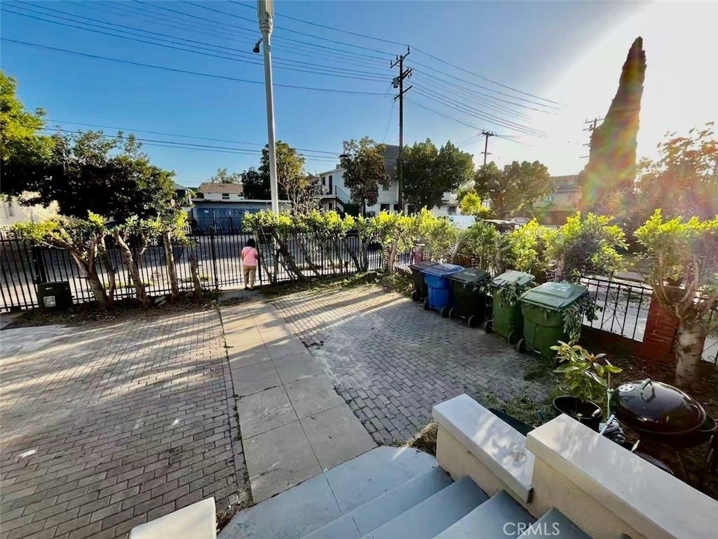 913 W 21st - Photo 51