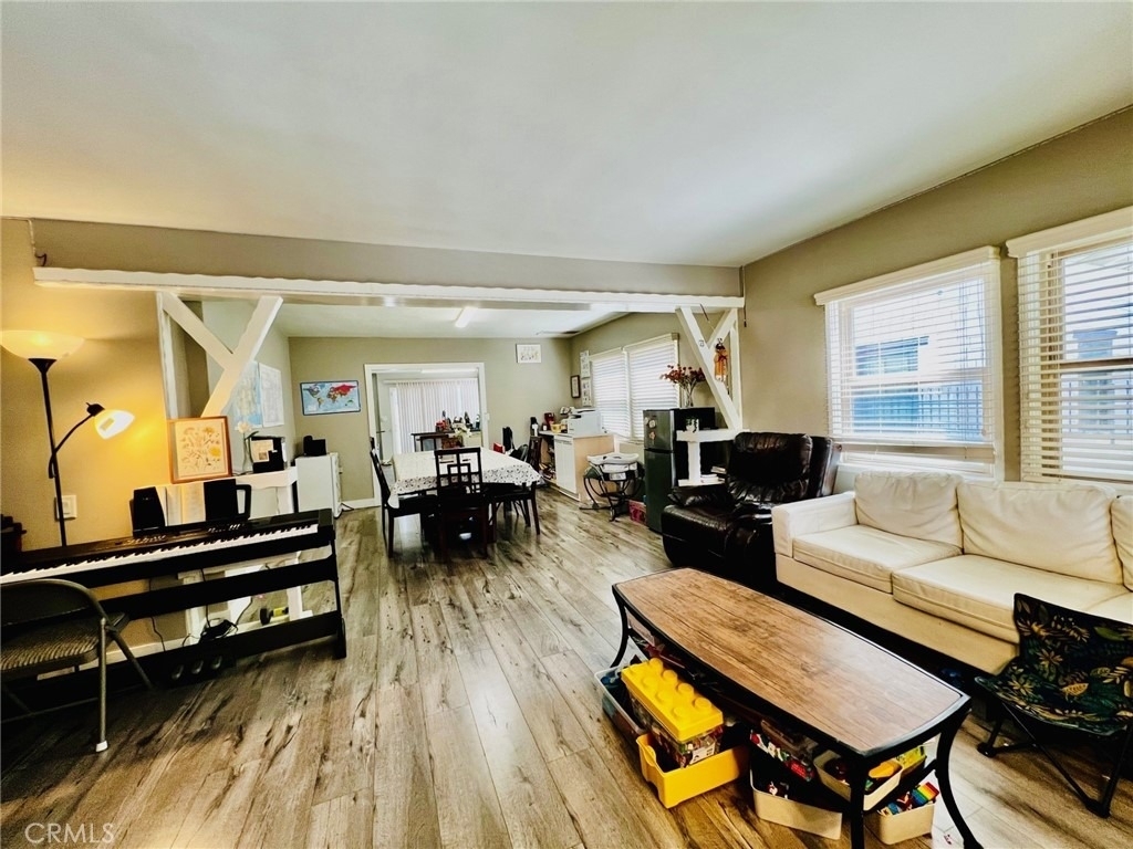 913 W 21st - Photo 9